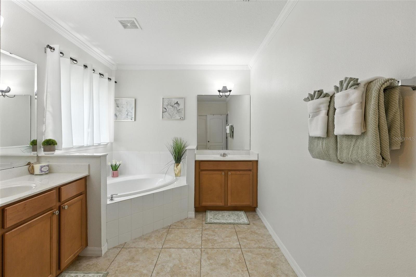OAK BEND - Residential
