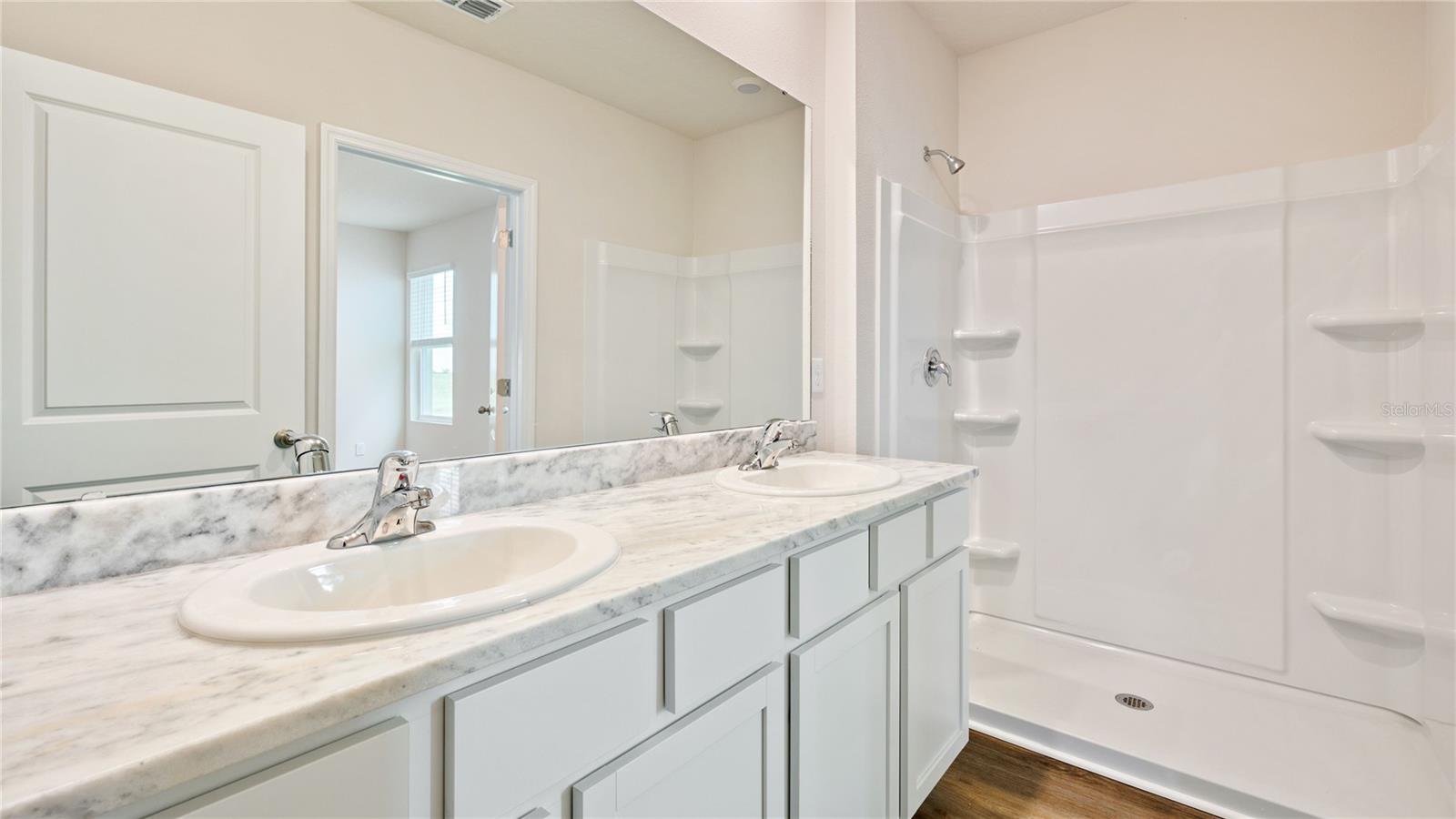 STAR FARMS AT LAKEWOOD RANCH - Residential