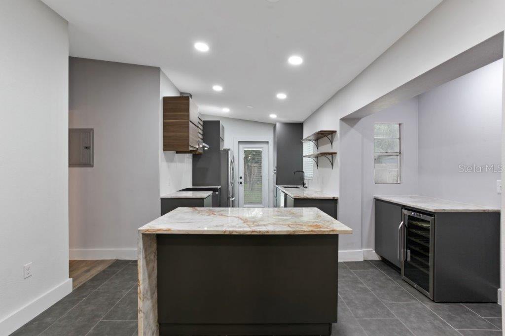 3417 SE TENNESSEE TERRACE