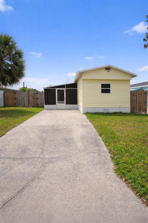 Photo of 6726 Albatross Lane, Hudson, FL 34667 (MLS # TB8497308)