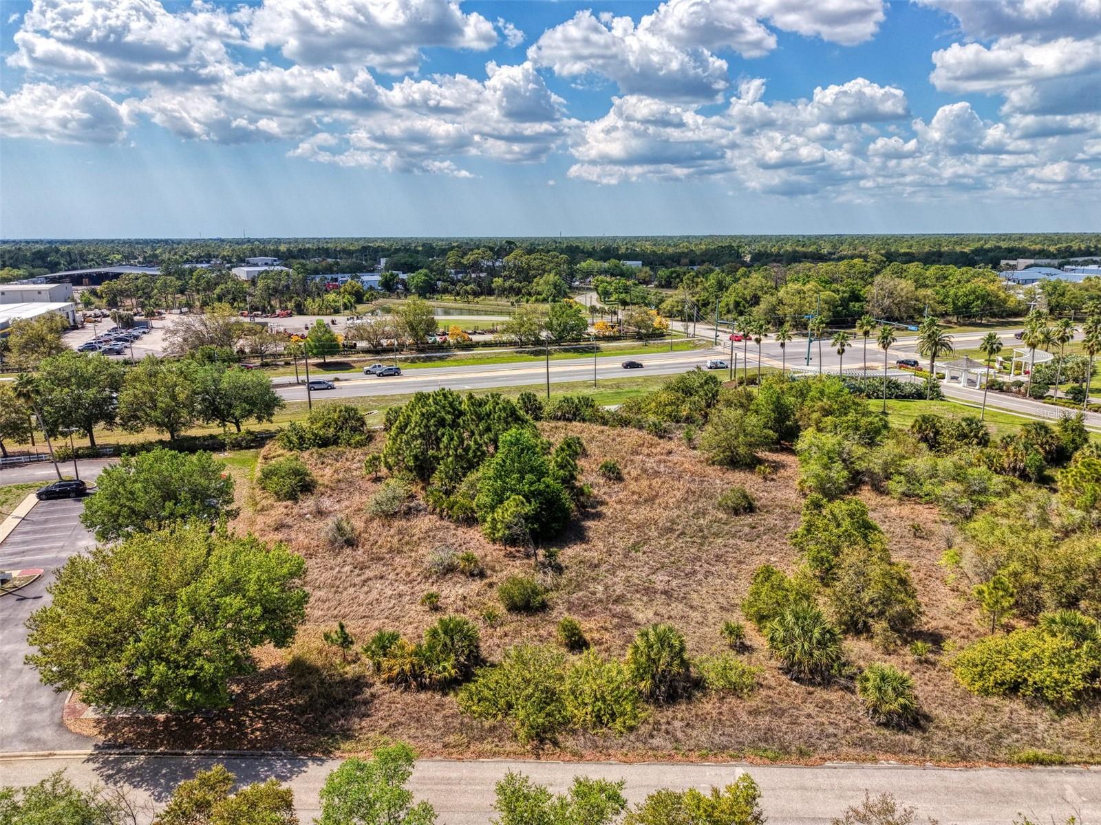 LAKESIDE MARKETPLACE - Land