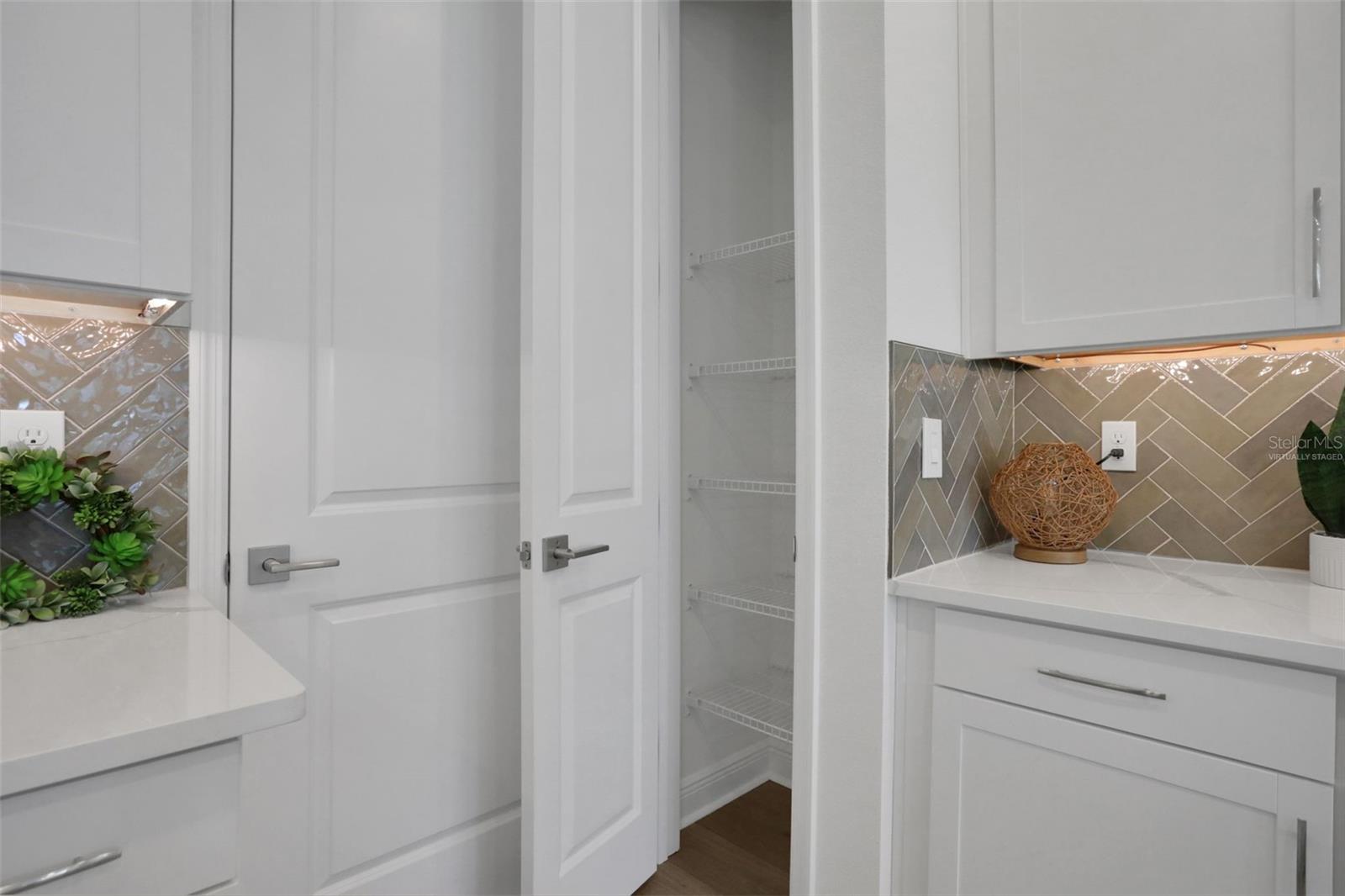 BUNGALOW WALK LAKEWOOD RANCH NEIGHBORHOOD - Residential