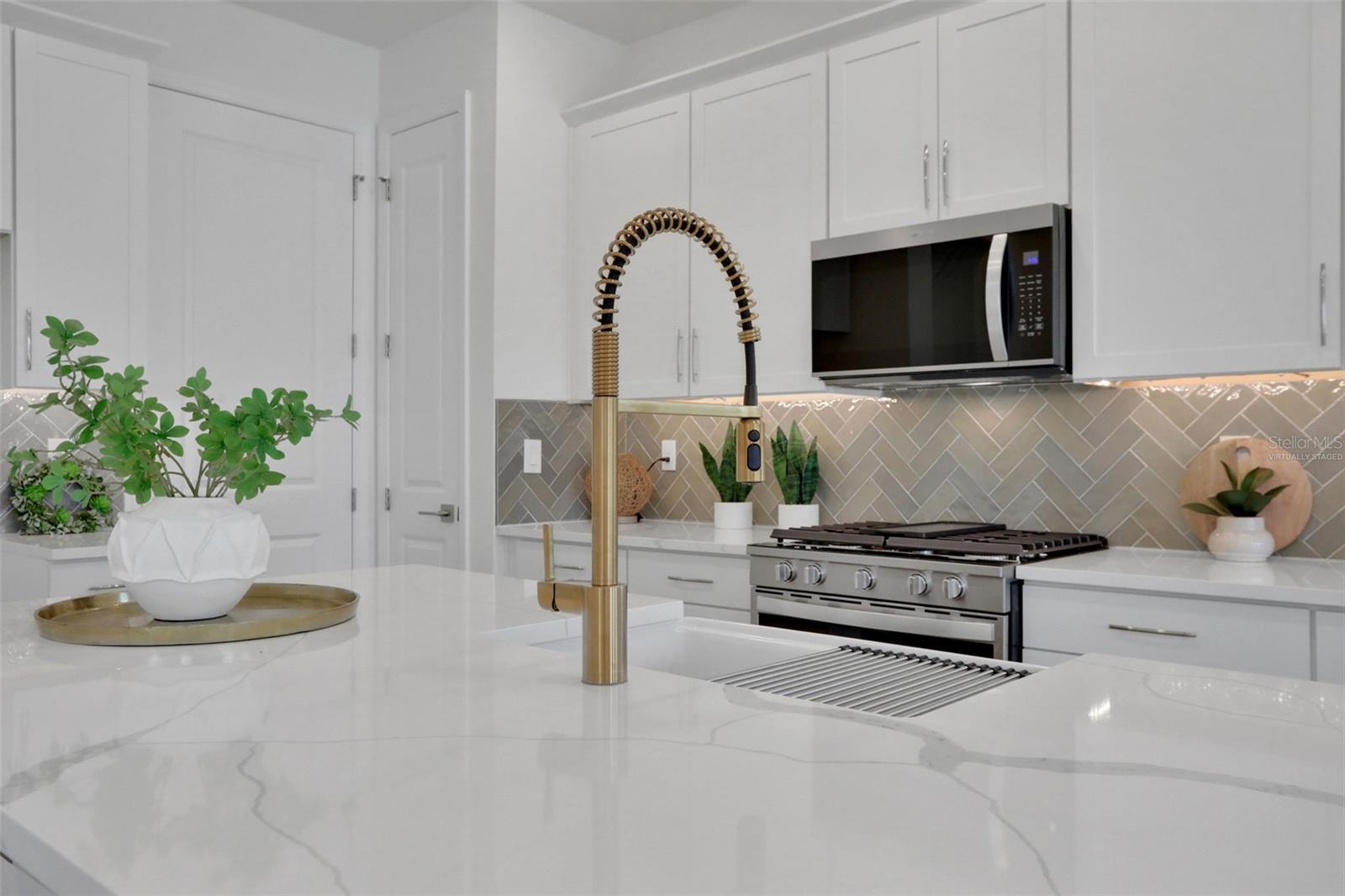 BUNGALOW WALK LAKEWOOD RANCH NEIGHBORHOOD - Residential