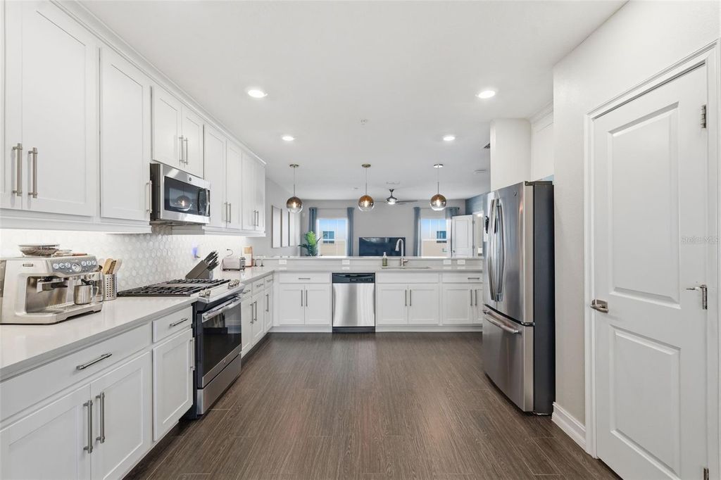 Photo of 4921 W Paul Avenue #5, Tampa, FL 33611 (MLS # TB8493375)