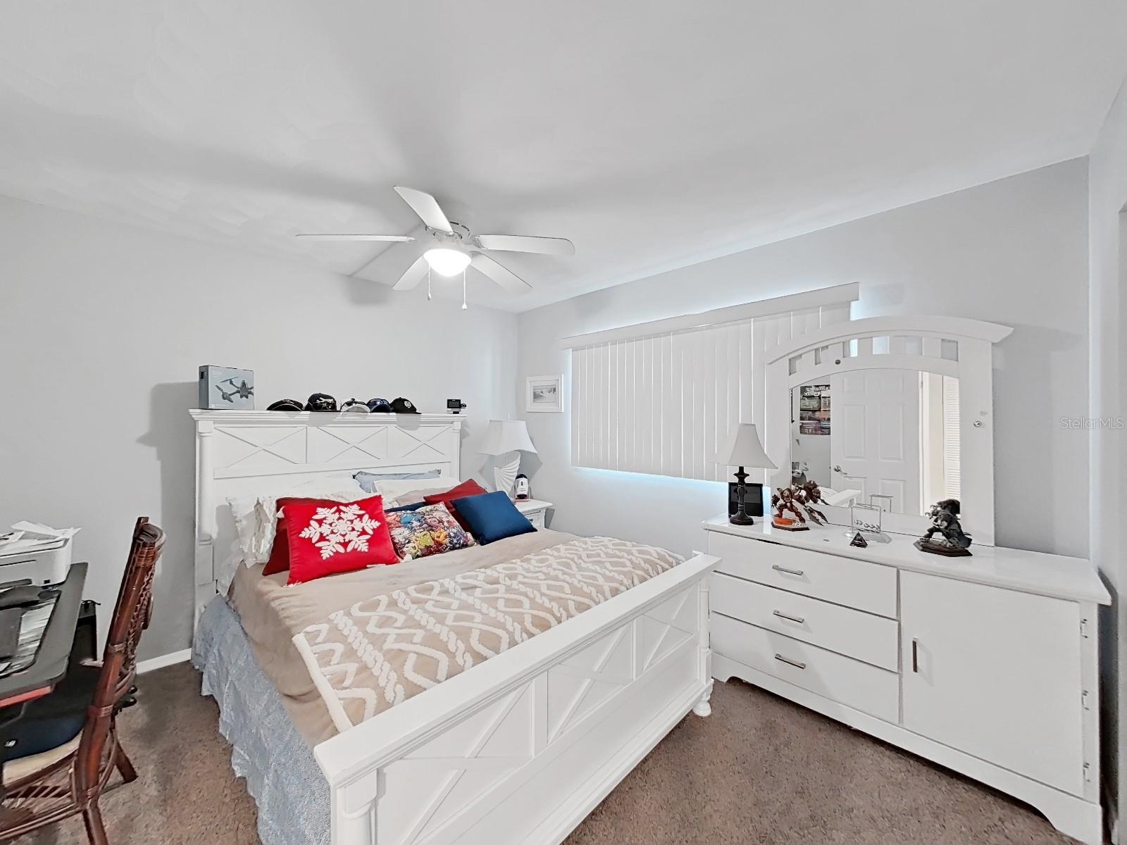 BAY SHORES YACHT & TENNIS CLUB - Residential