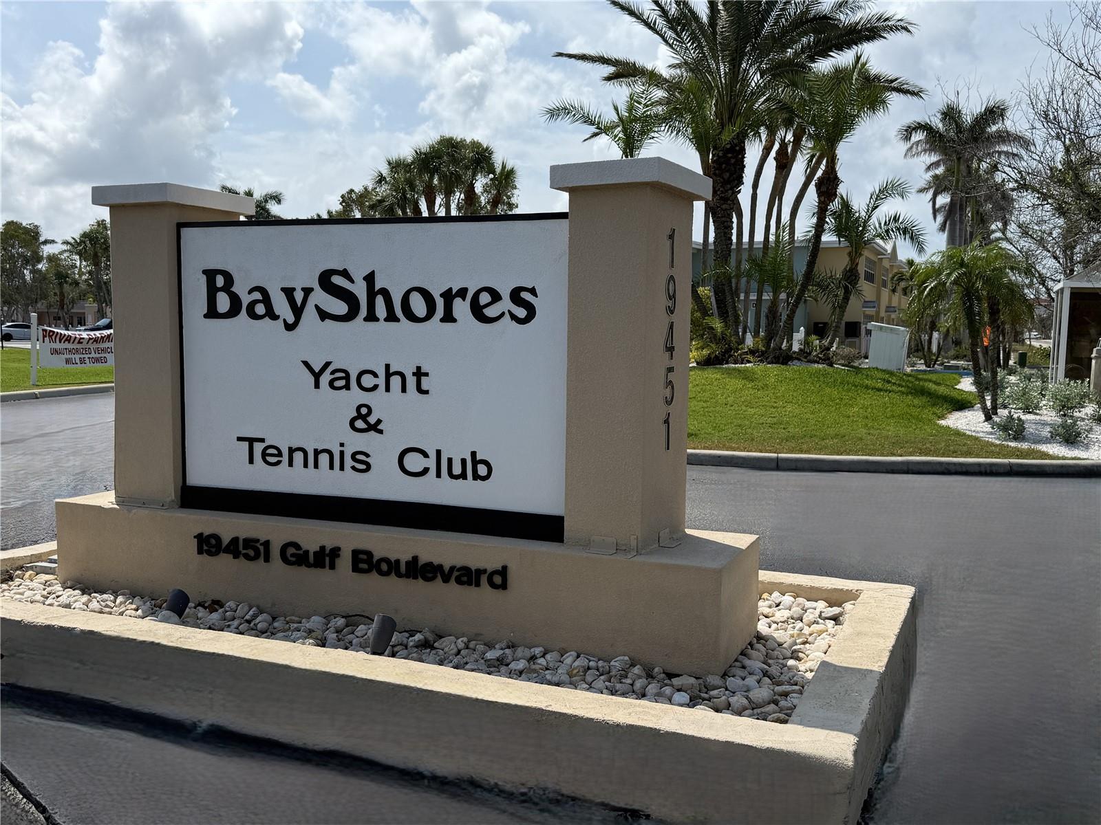 BAY SHORES YACHT & TENNIS CLUB - Residential