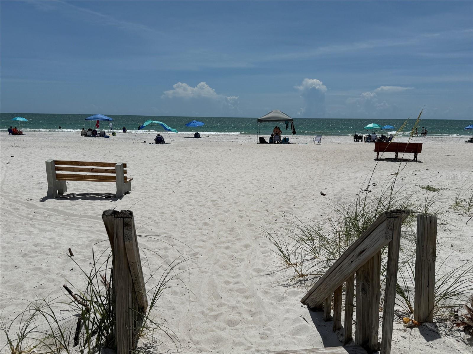 BAY SHORES YACHT & TENNIS CLUB - Residential