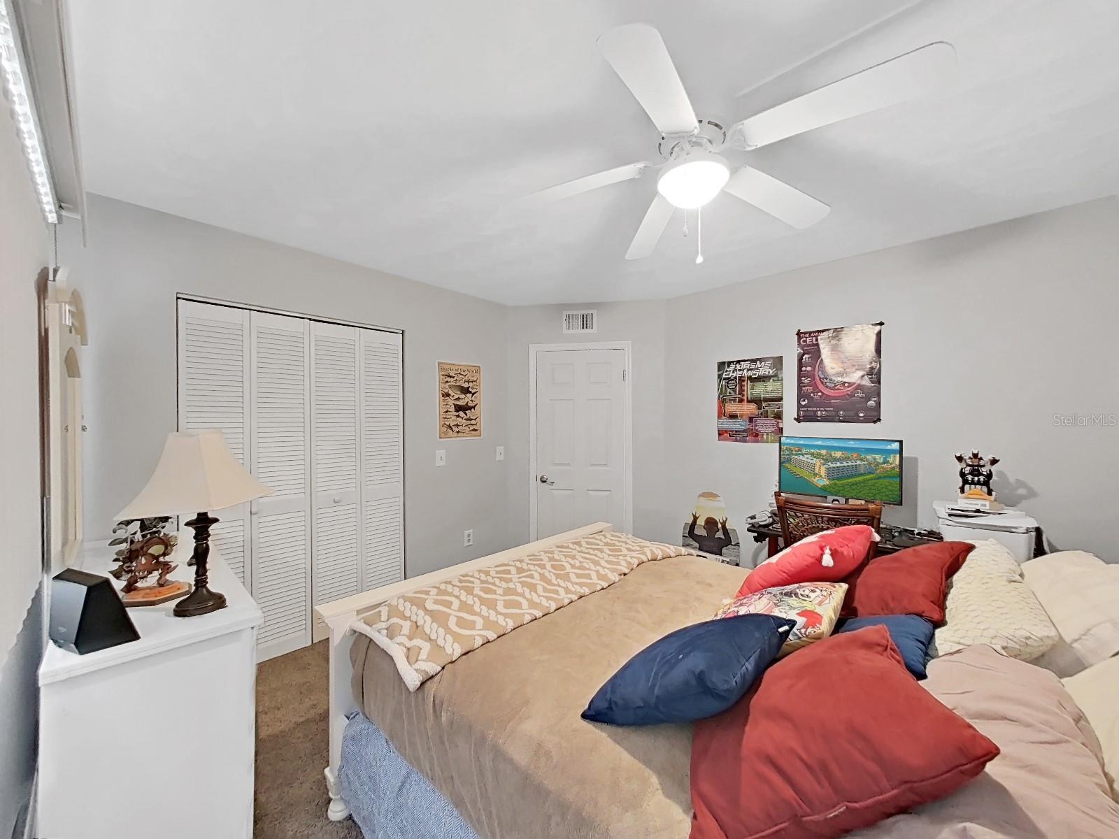 BAY SHORES YACHT & TENNIS CLUB - Residential