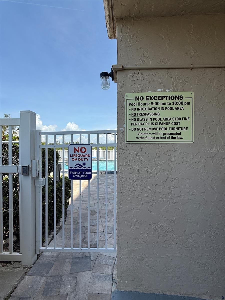 BAY SHORES YACHT & TENNIS CLUB - Residential