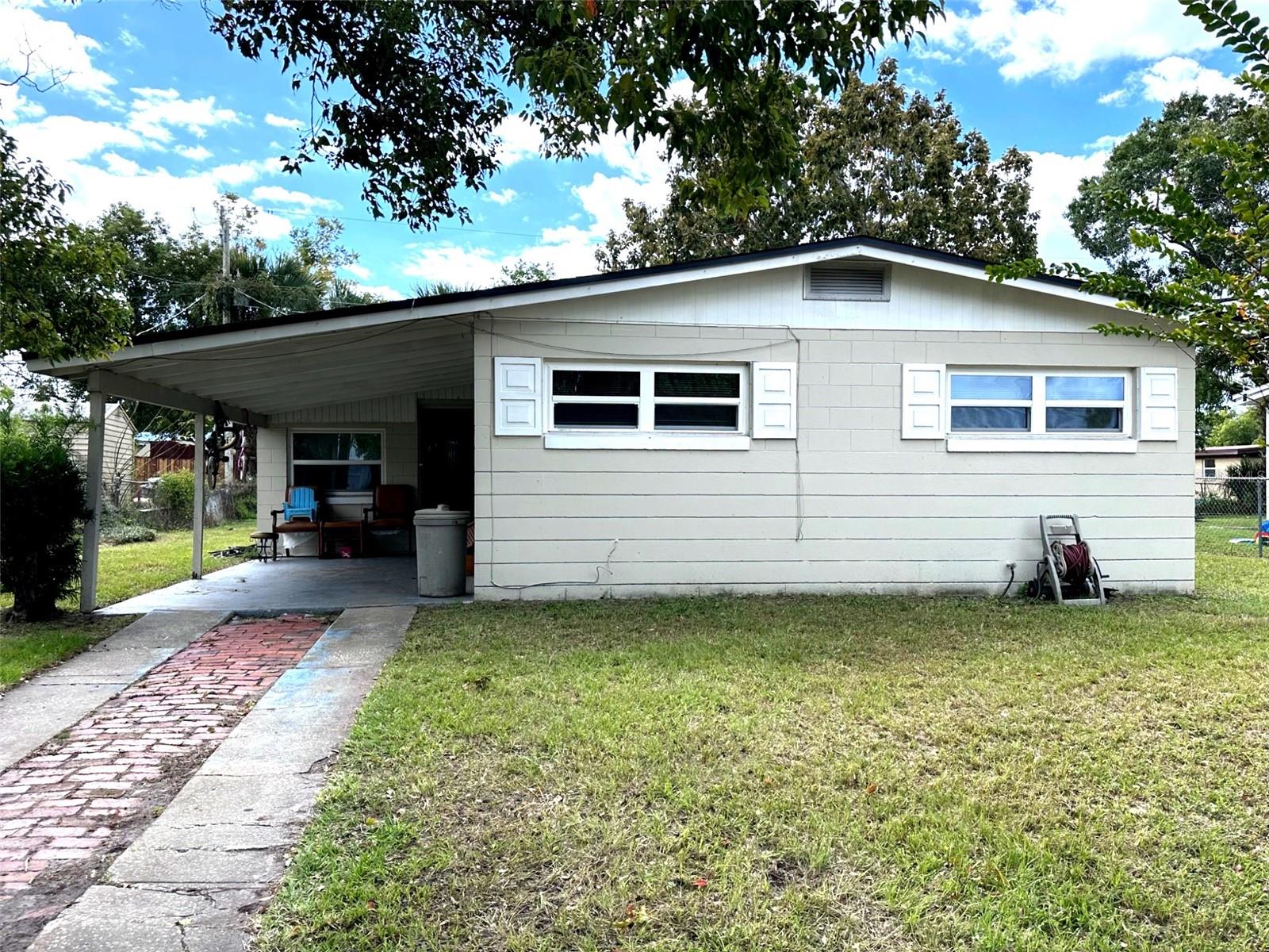 ACADEMY MANOR UNIT 01 - Residential Lease