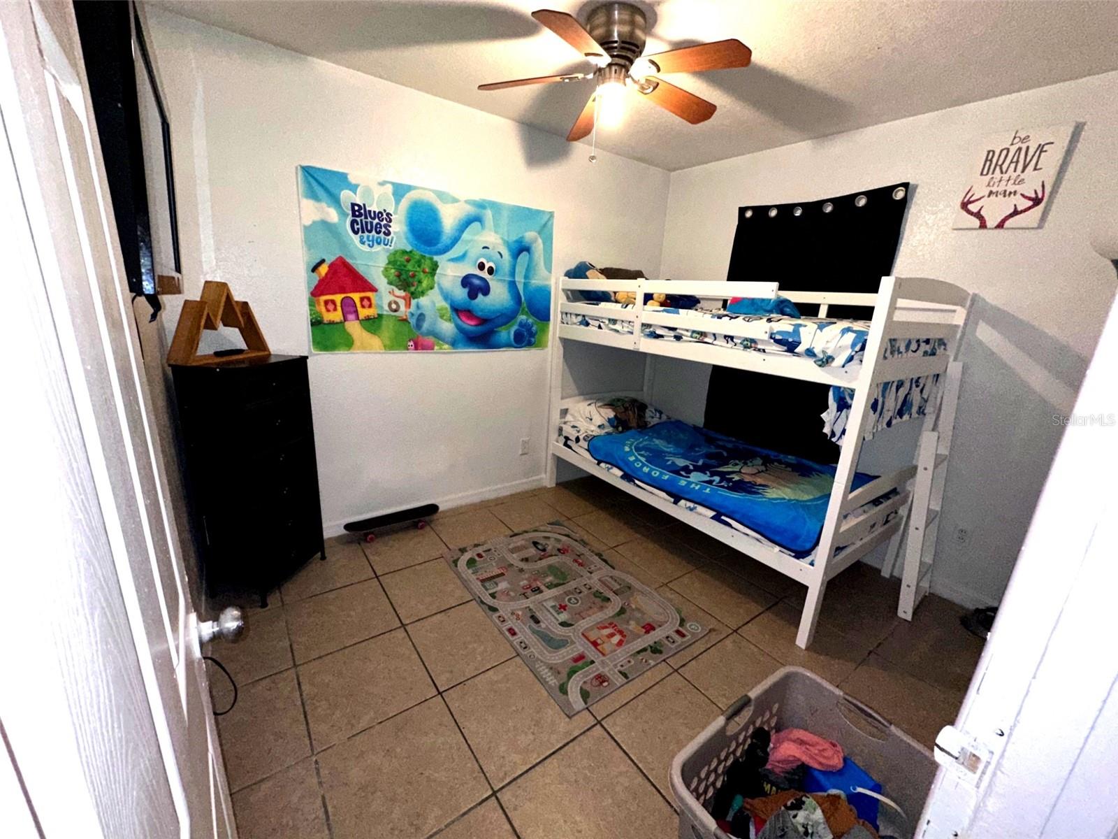 ACADEMY MANOR UNIT 01 - Residential Lease