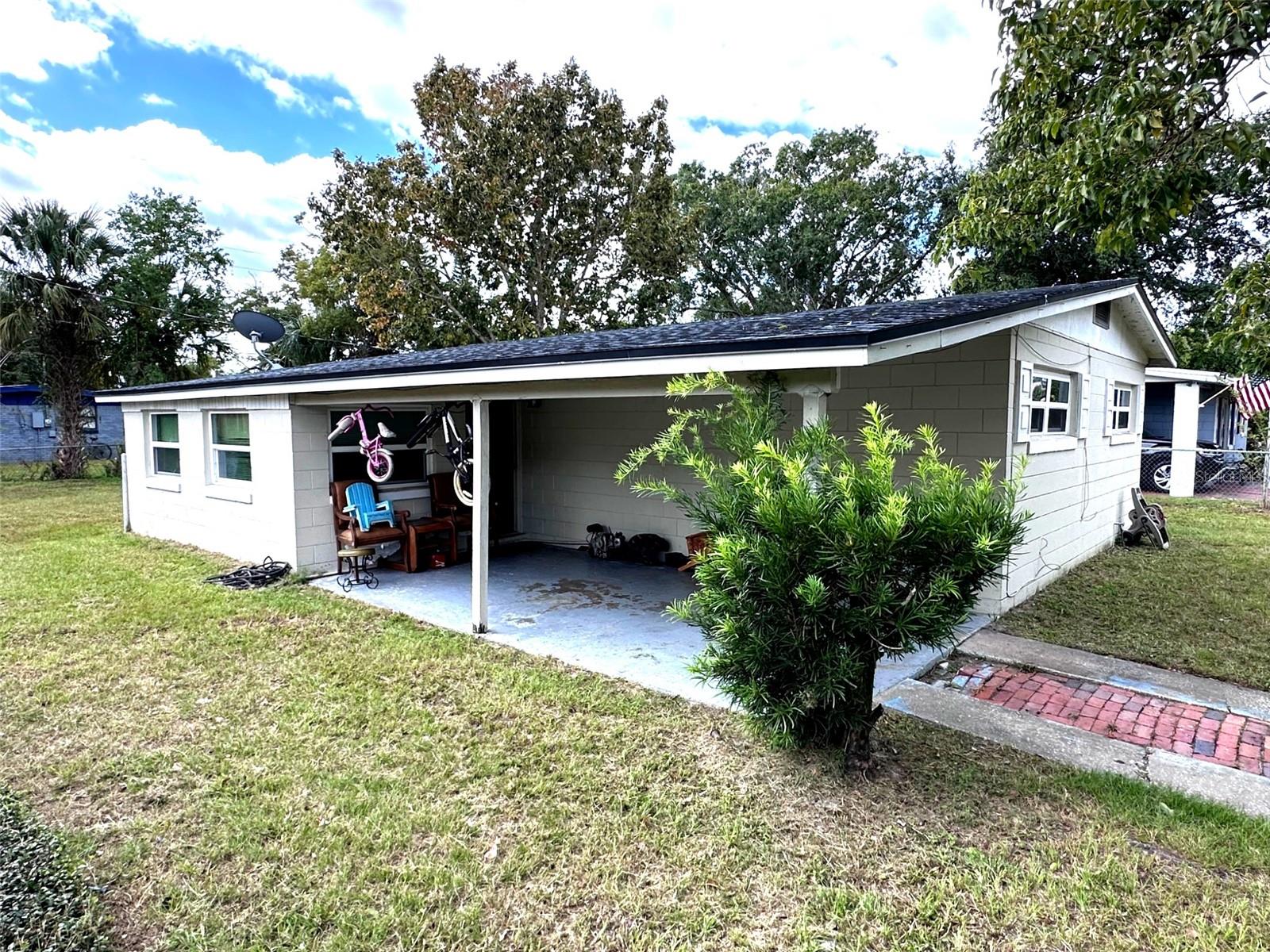 ACADEMY MANOR UNIT 01 - Residential Lease