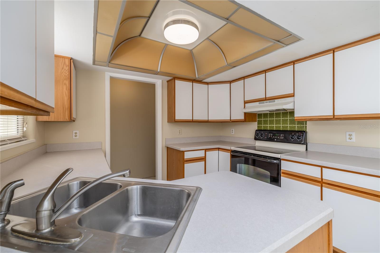 ELLISON HOMES ROYAL - Residential