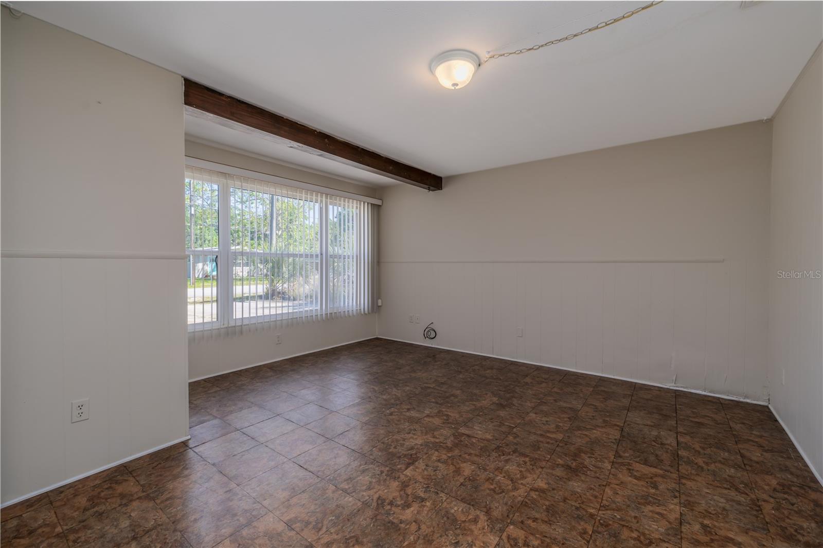 ELLISON HOMES ROYAL - Residential