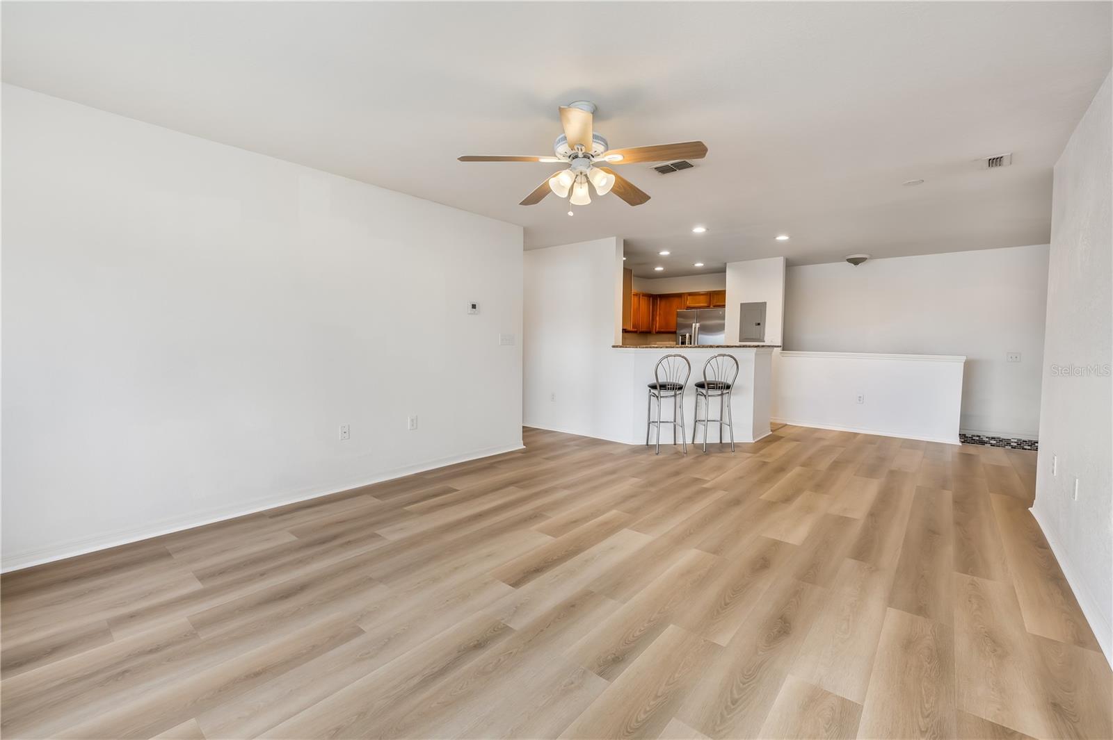 PALM POINTE I CONDO PH I - Residential