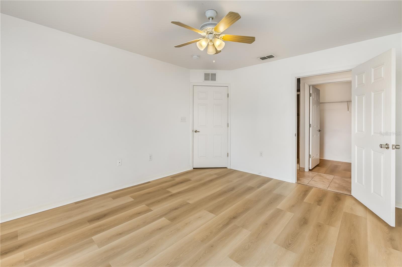 PALM POINTE I CONDO PH I - Residential