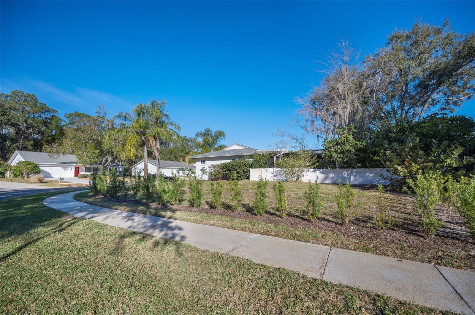 ANCHORAGE OF TARPON LAKE UNIT THREE THE - Residential
