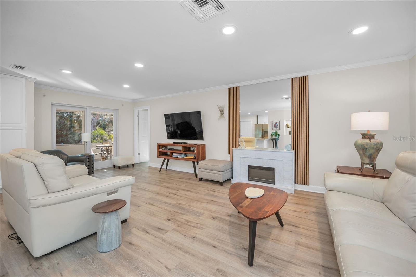 ANCHORAGE OF TARPON LAKE UNIT THREE THE - Residential