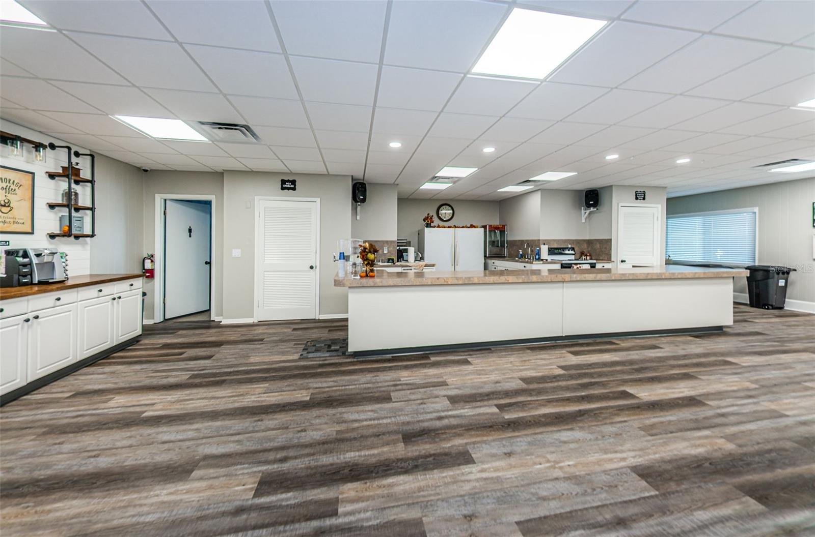 ANCHORAGE OF TARPON LAKE UNIT THREE THE - Residential