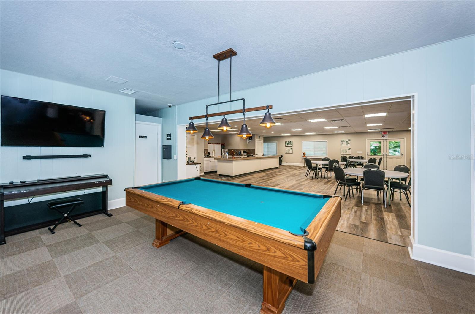 ANCHORAGE OF TARPON LAKE UNIT THREE THE - Residential