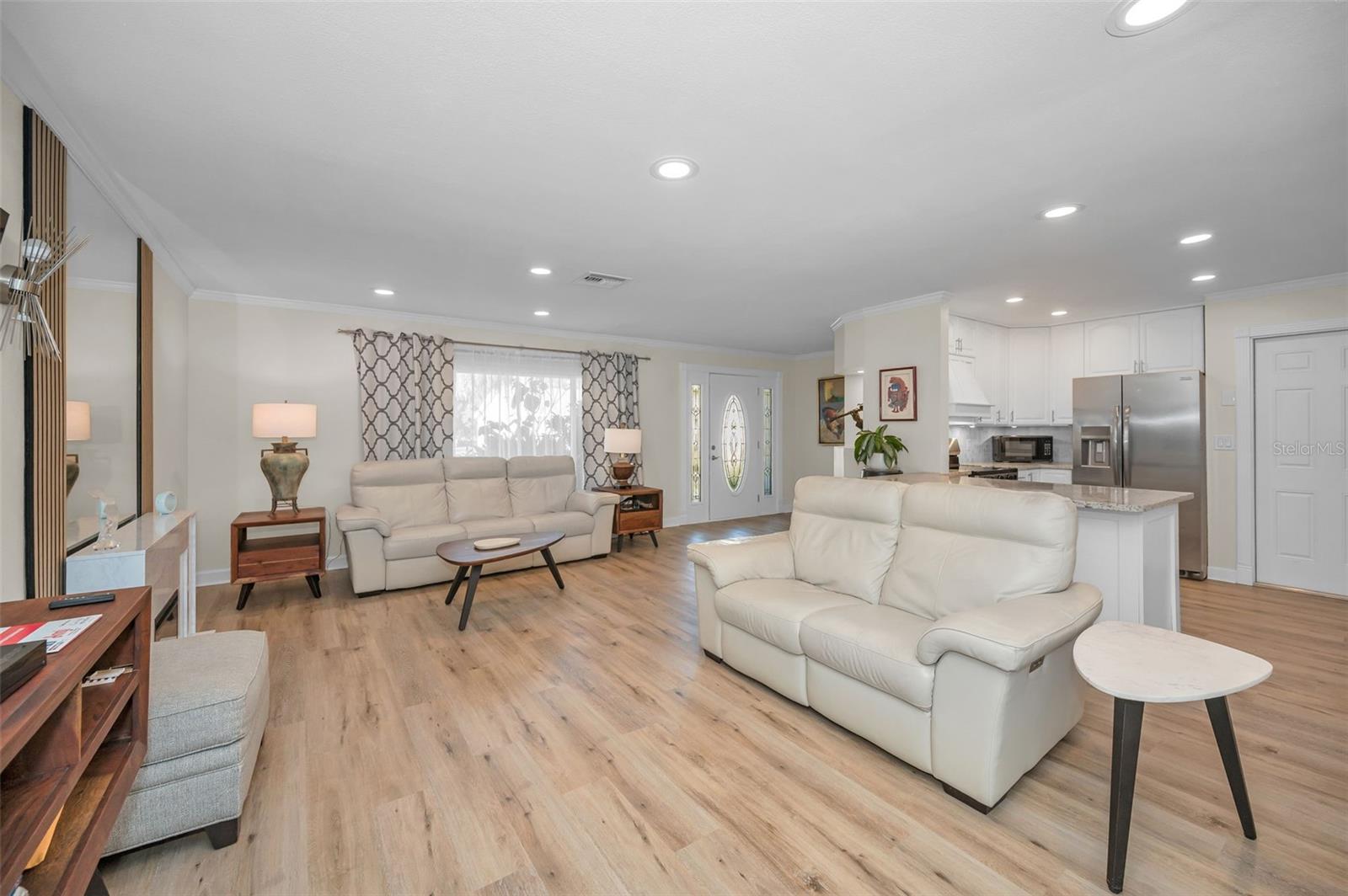 ANCHORAGE OF TARPON LAKE UNIT THREE THE - Residential