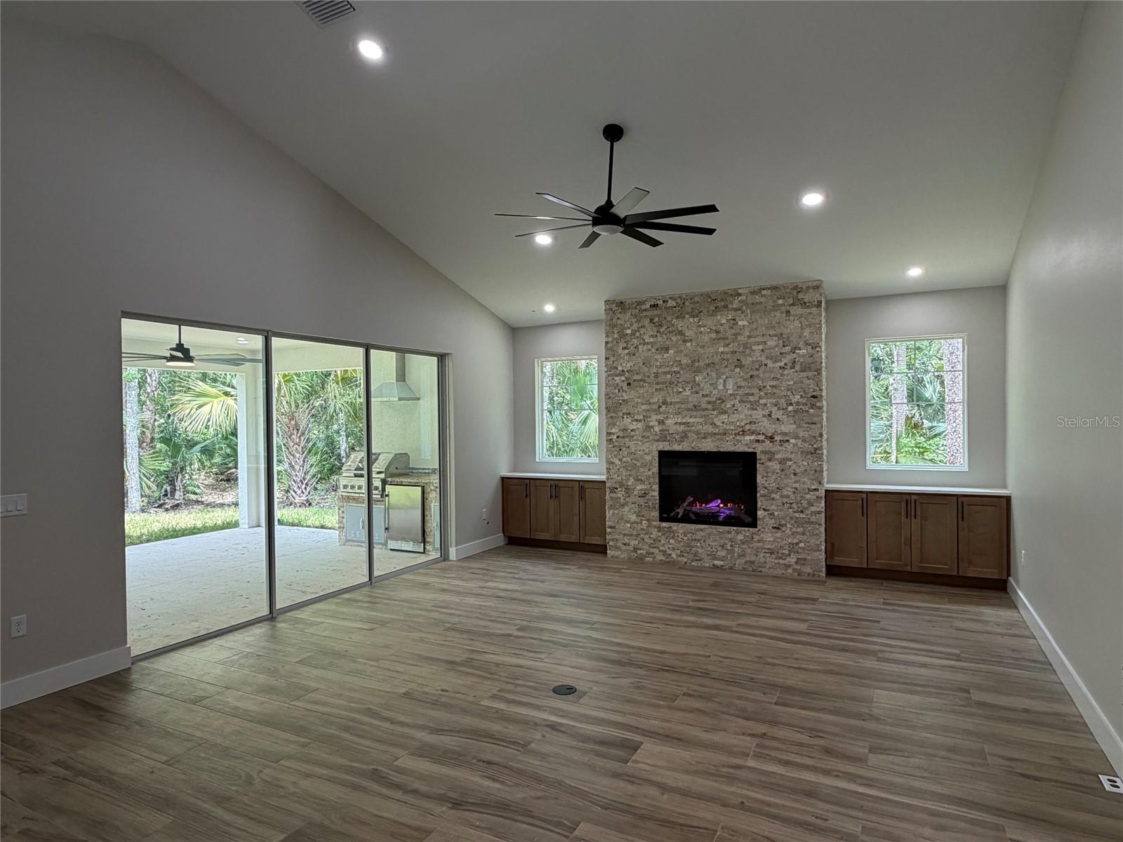 LAKE HARNEY RANCH ESTATES 3RD SEC - Residential