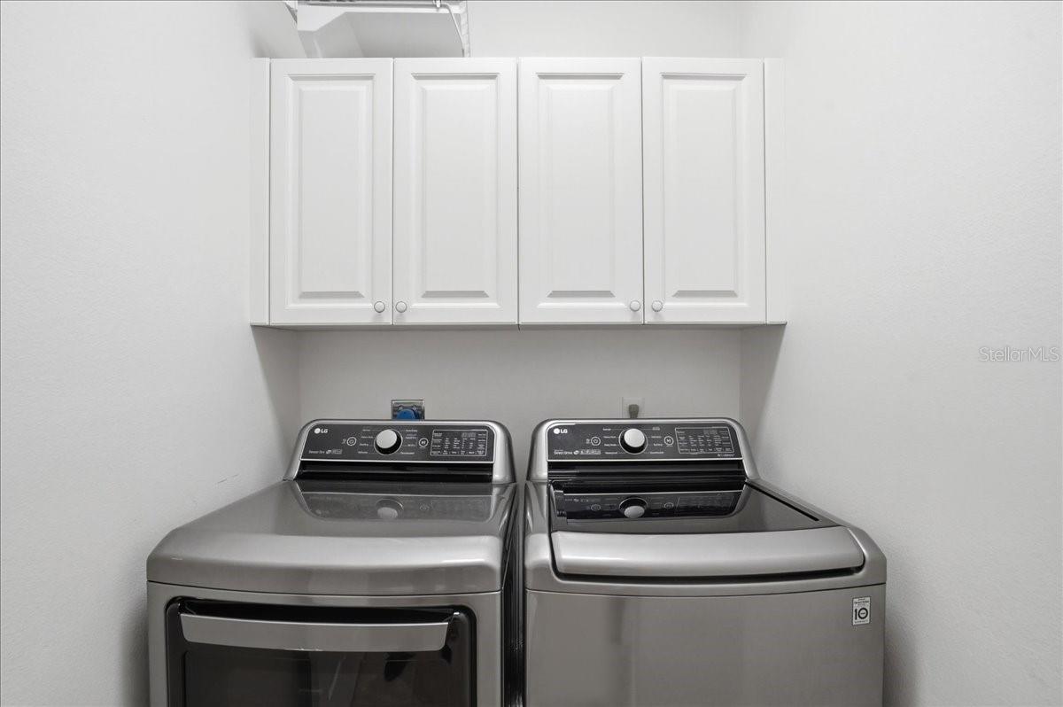 VENETIAN SHORES - Residential