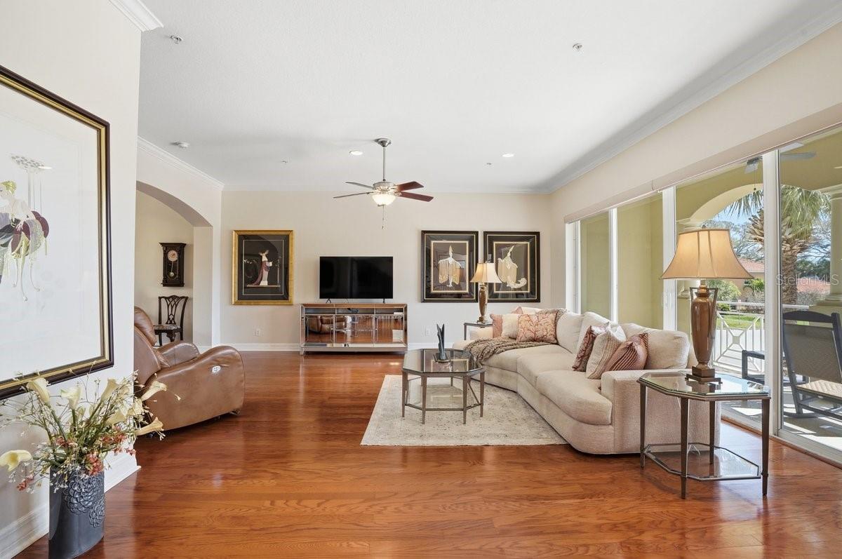 VENETIAN SHORES - Residential