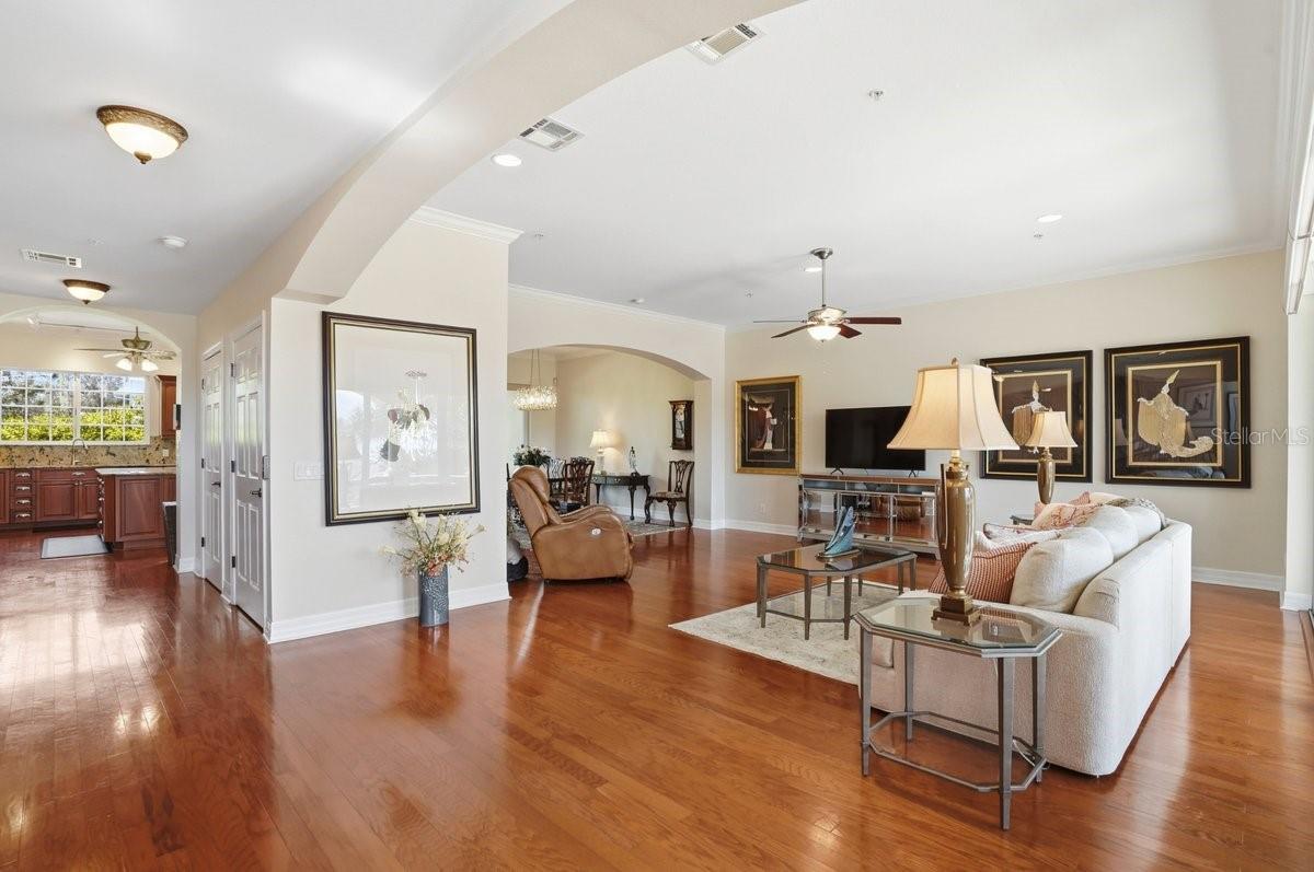 VENETIAN SHORES - Residential