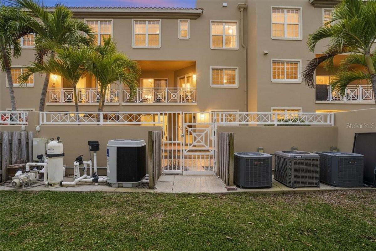 VENETIAN SHORES - Residential