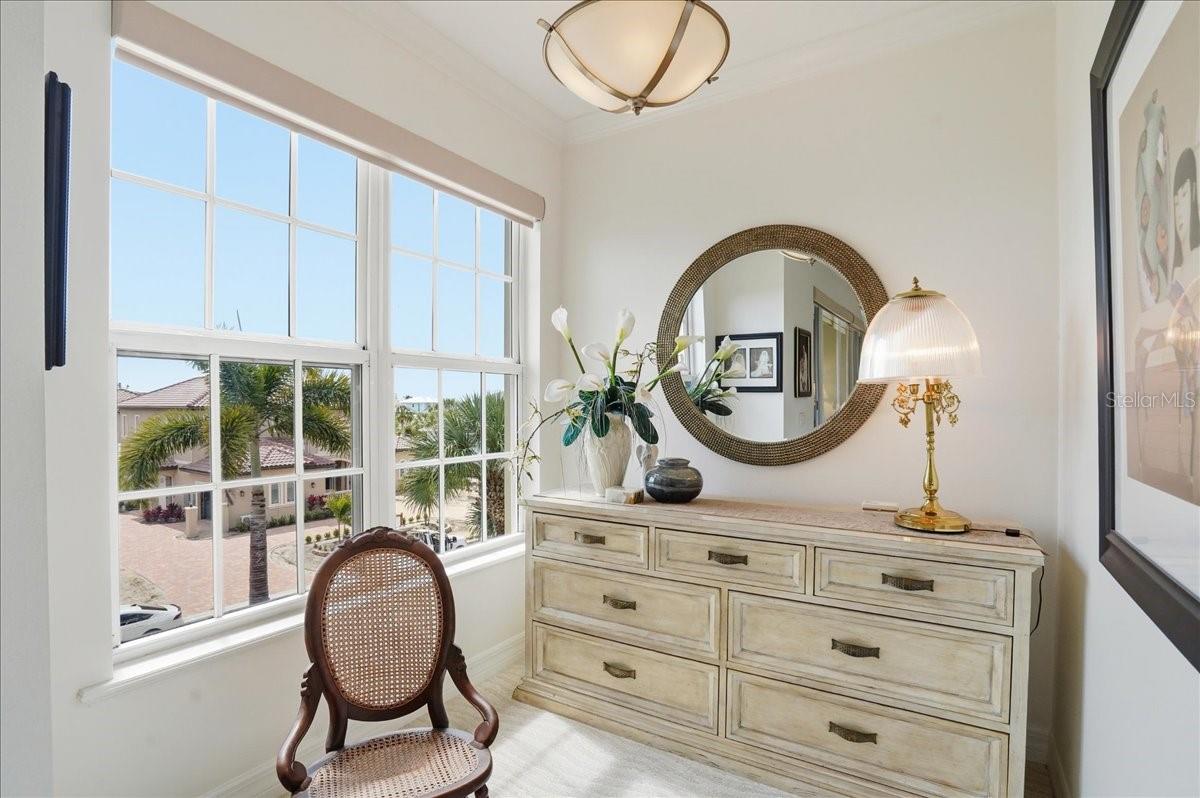 VENETIAN SHORES - Residential