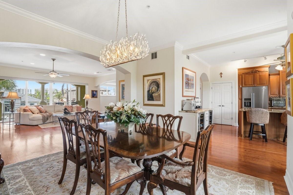 VENETIAN SHORES - Residential