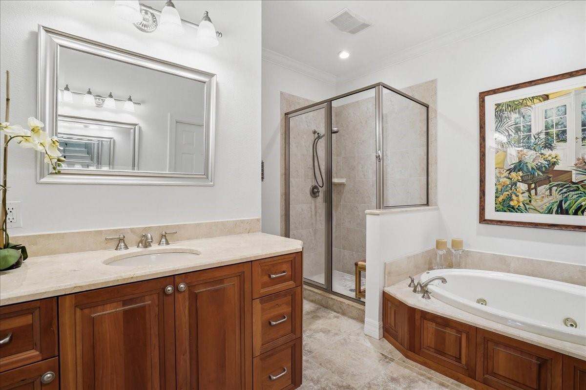 VENETIAN SHORES - Residential