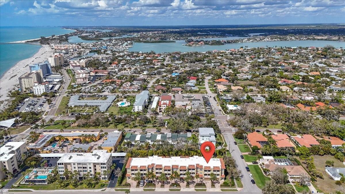 VENETIAN SHORES - Residential