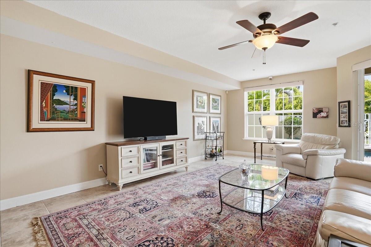 VENETIAN SHORES - Residential