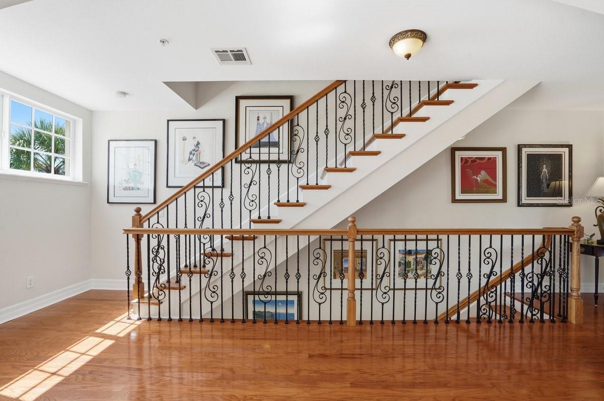 VENETIAN SHORES - Residential