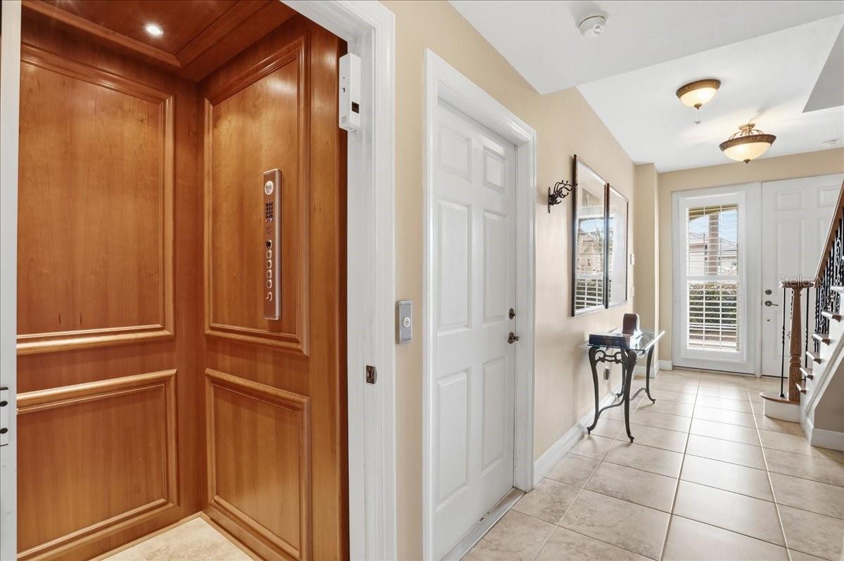 VENETIAN SHORES - Residential