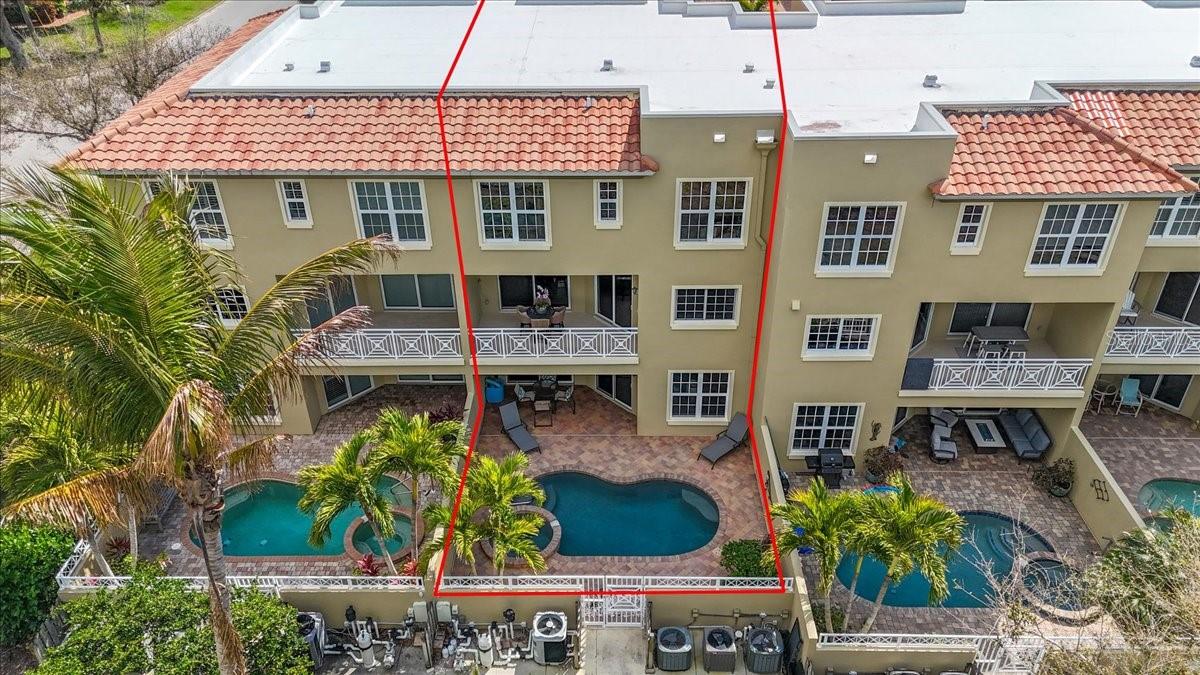 VENETIAN SHORES - Residential