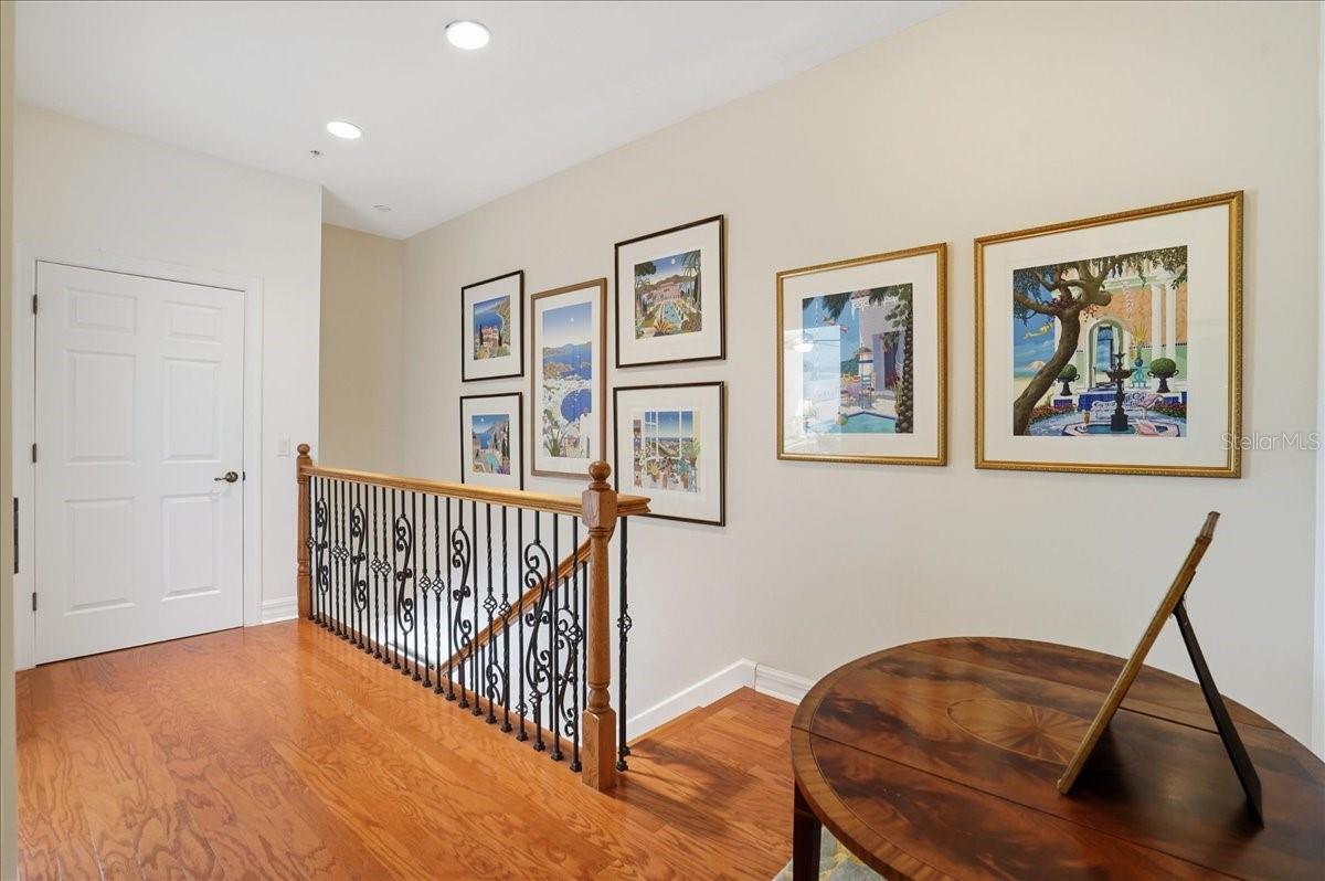 VENETIAN SHORES - Residential