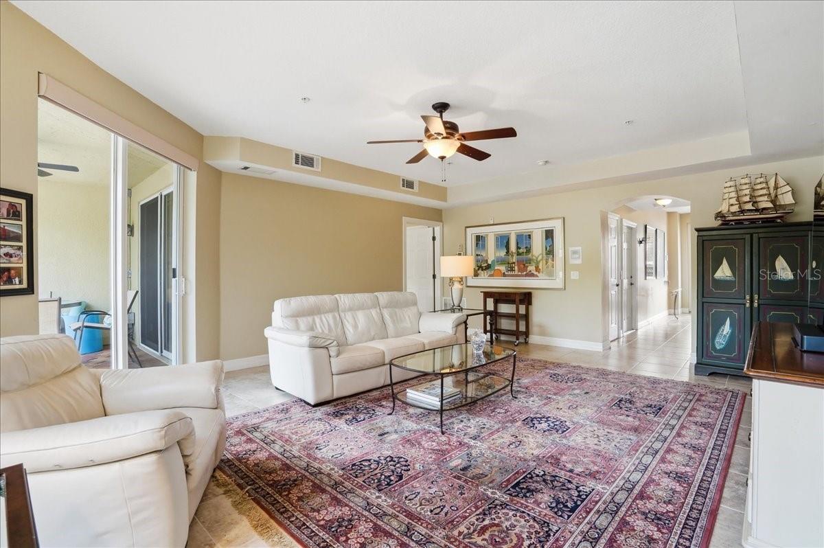 VENETIAN SHORES - Residential