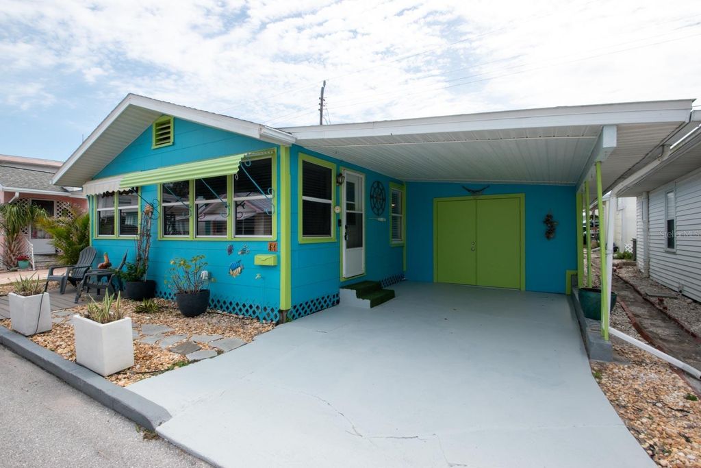 Photo of 11 Lafayette Street, Bradenton, FL 34208 (MLS # TB8370282)