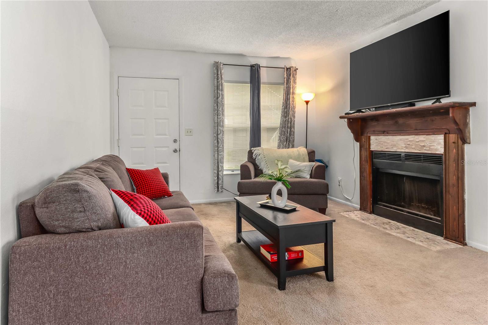 NORTH OAKS CONDO I - Residential