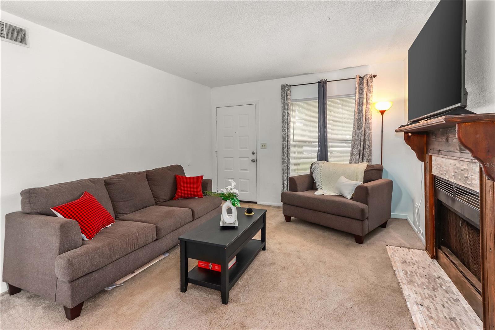 NORTH OAKS CONDO I - Residential