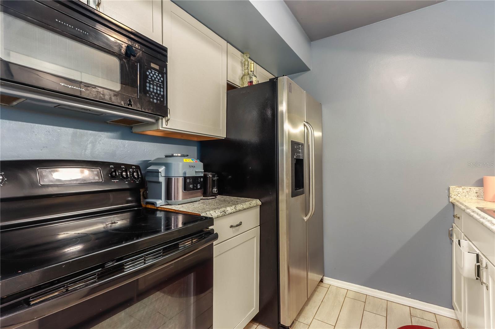 NORTH OAKS CONDO I - Residential