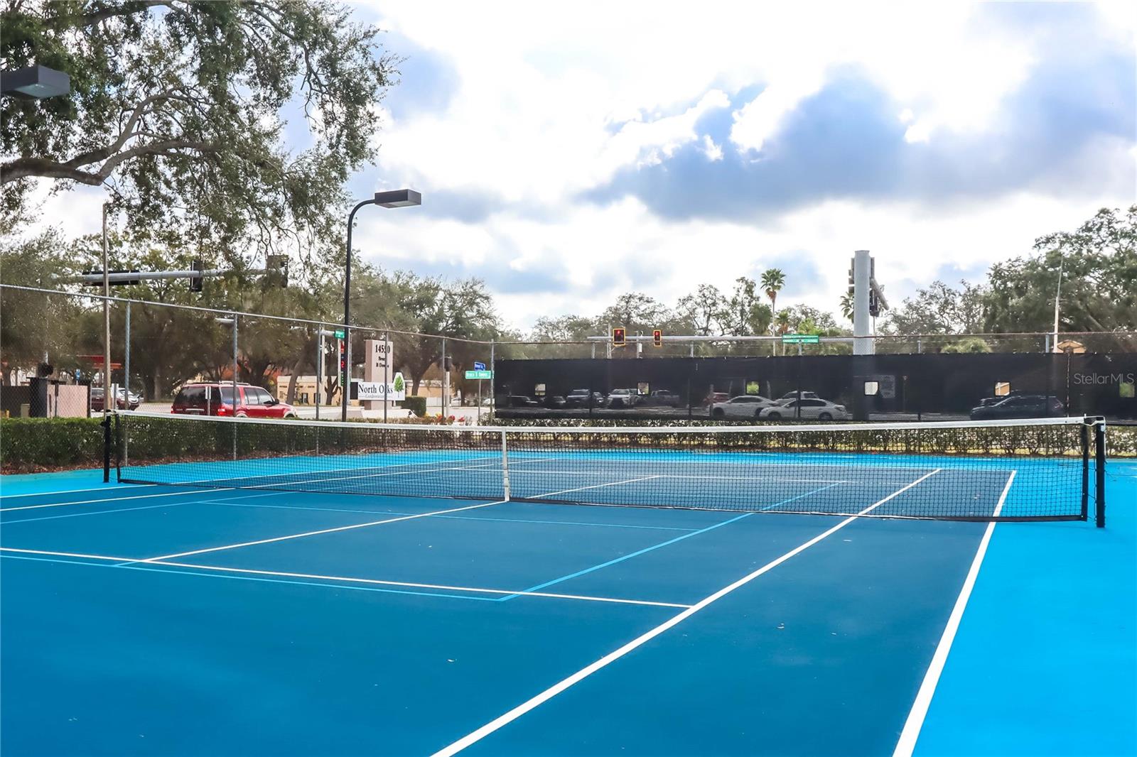 NORTH OAKS CONDO I - Residential