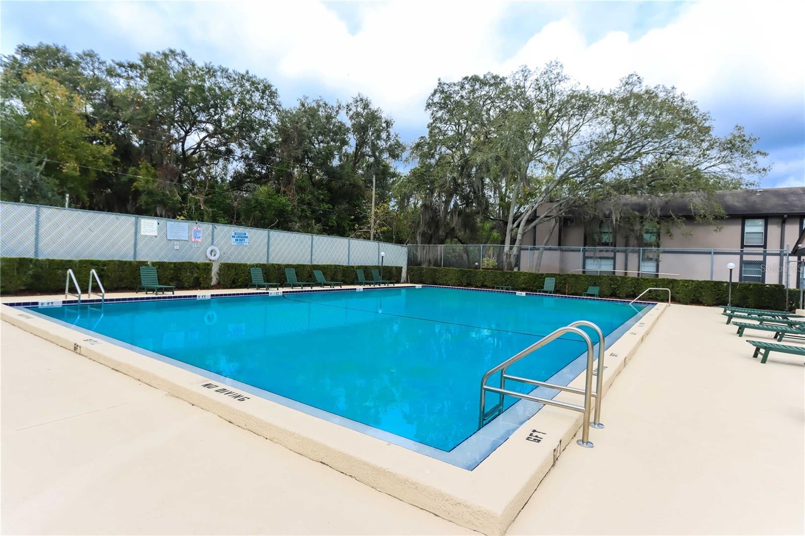 NORTH OAKS CONDO I - Residential