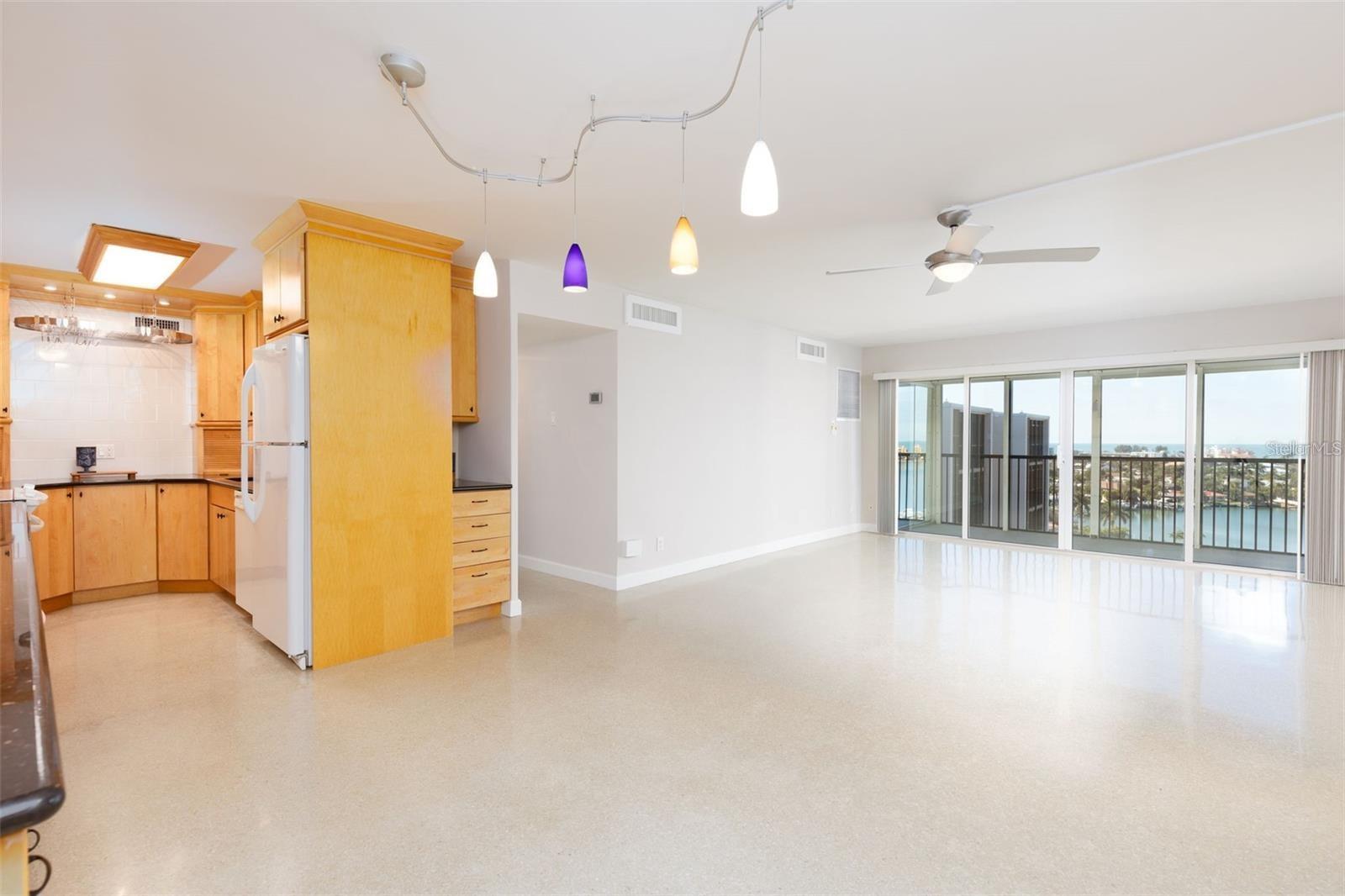 PARADISE ISLAND TOWERS CONDO - Residential Lease