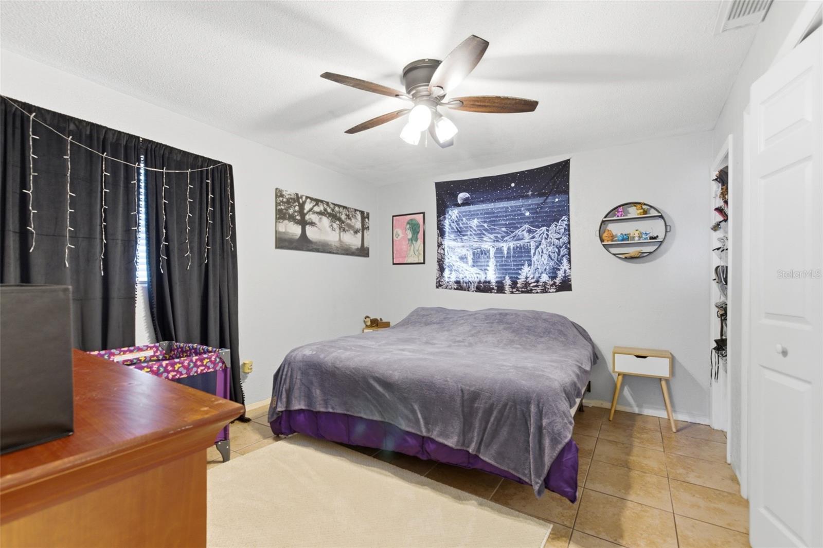 OAK LEA VILLAGE SEC 01 - Residential