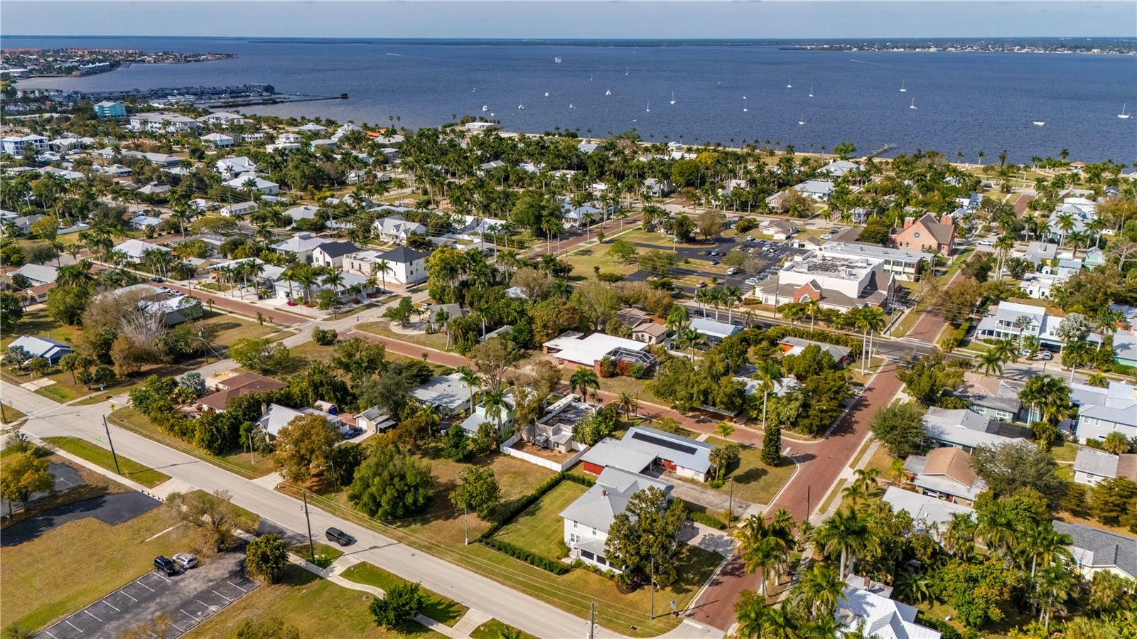 PUNTA GORDA - Residential
