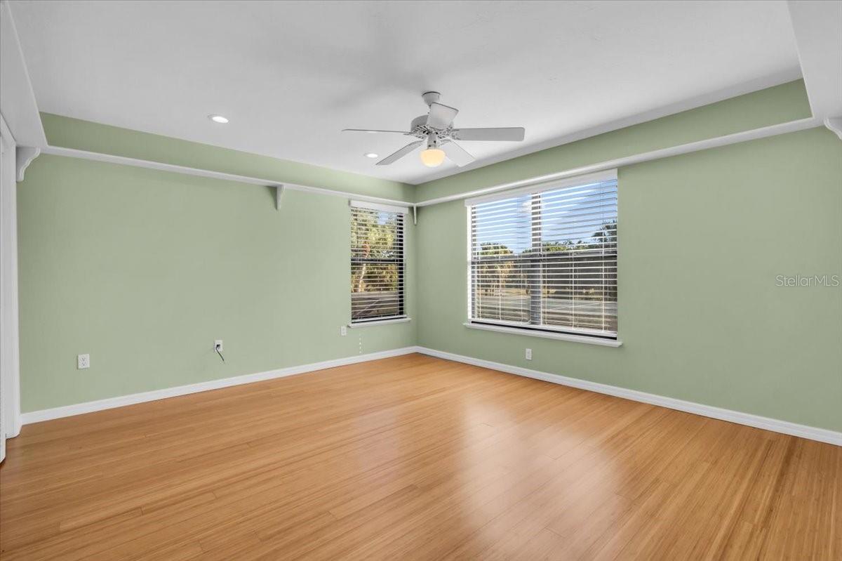 RIVERVIEW LANDINGS - Residential